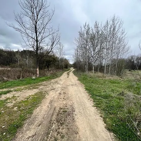 частен двор Bulgarian For Tents Camping Kazanlŭk